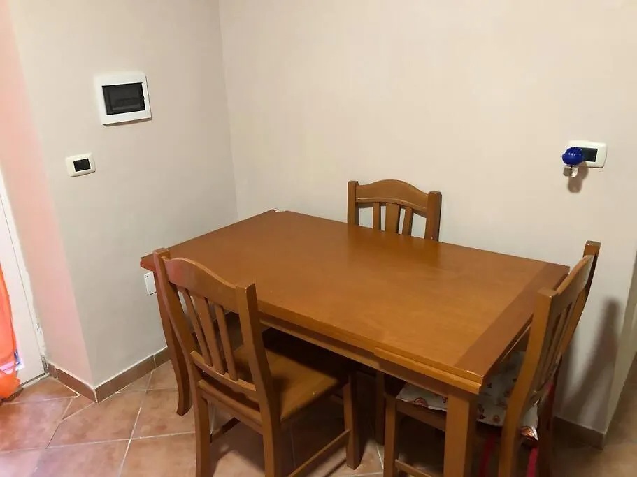 Casa Diana-Camera, Soggiorno E Cucina Portici Apartment