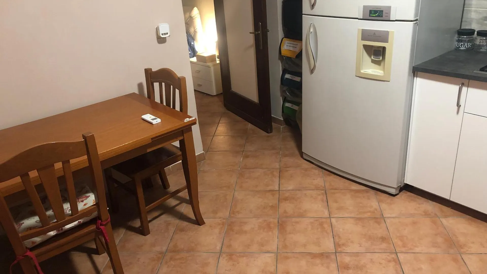Casa Diana-Camera, Soggiorno E Cucina Portici Apartment